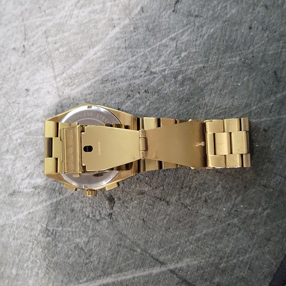 Michael Kors MK-8338 - Picture 2 of 5